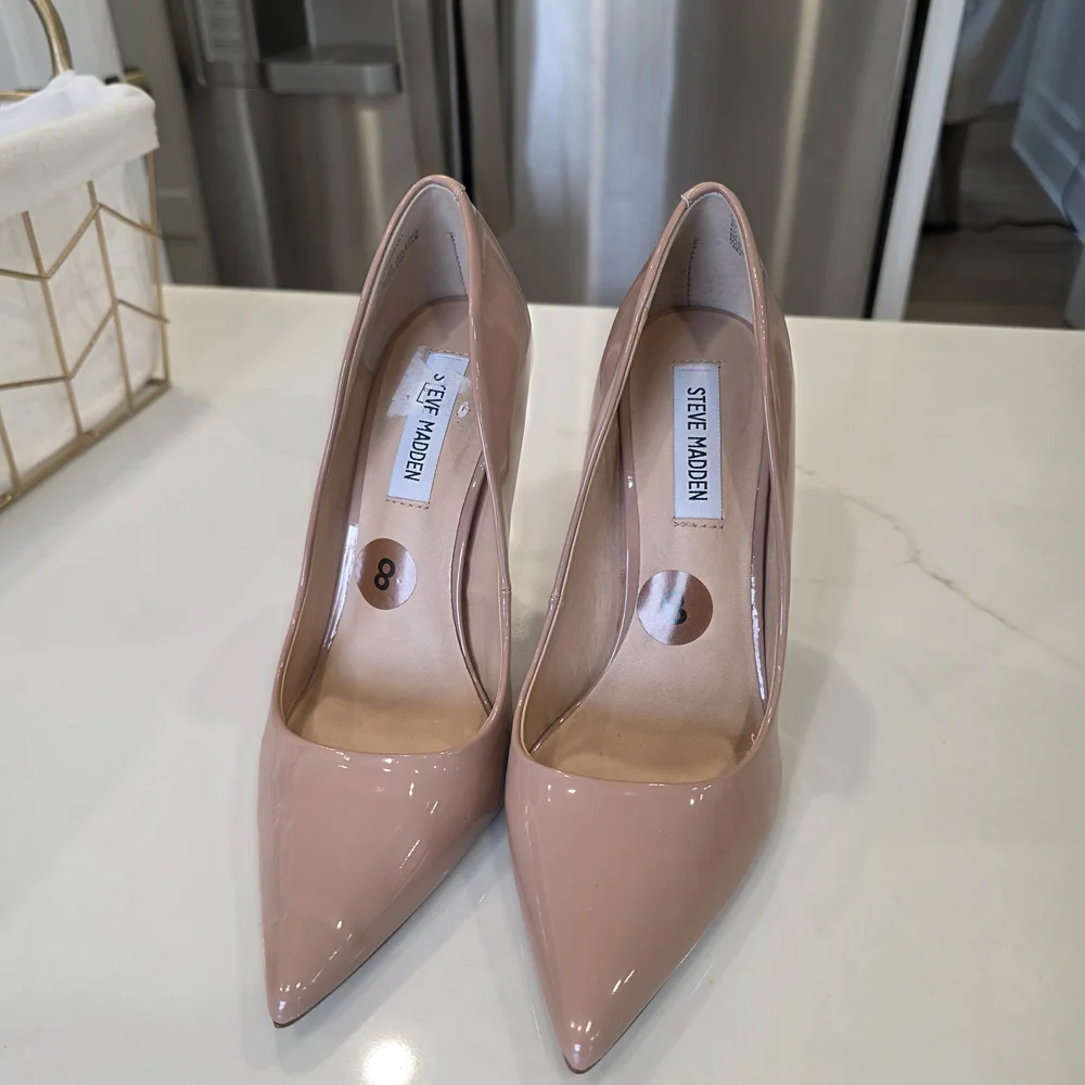 Elegant Nude Stiletto Heels - Picture 2 of 4